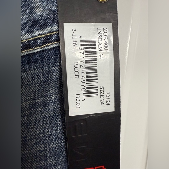 NWT QG Q-Gene Womens Zoey Bootcut Leg Dark Wash Distressed Denim Size 24 - Picture 9 of 12